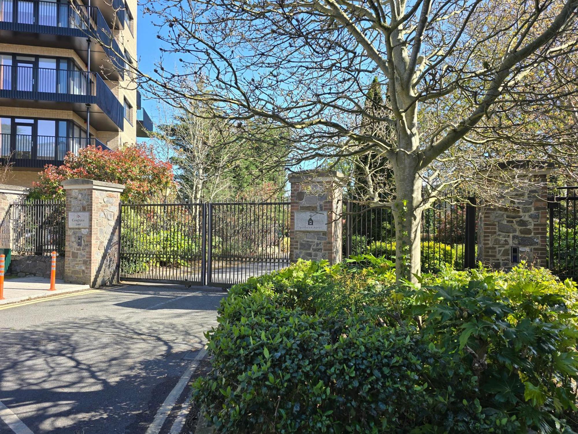 Gracian Omb Dublin Apartment Eksteriør bilde