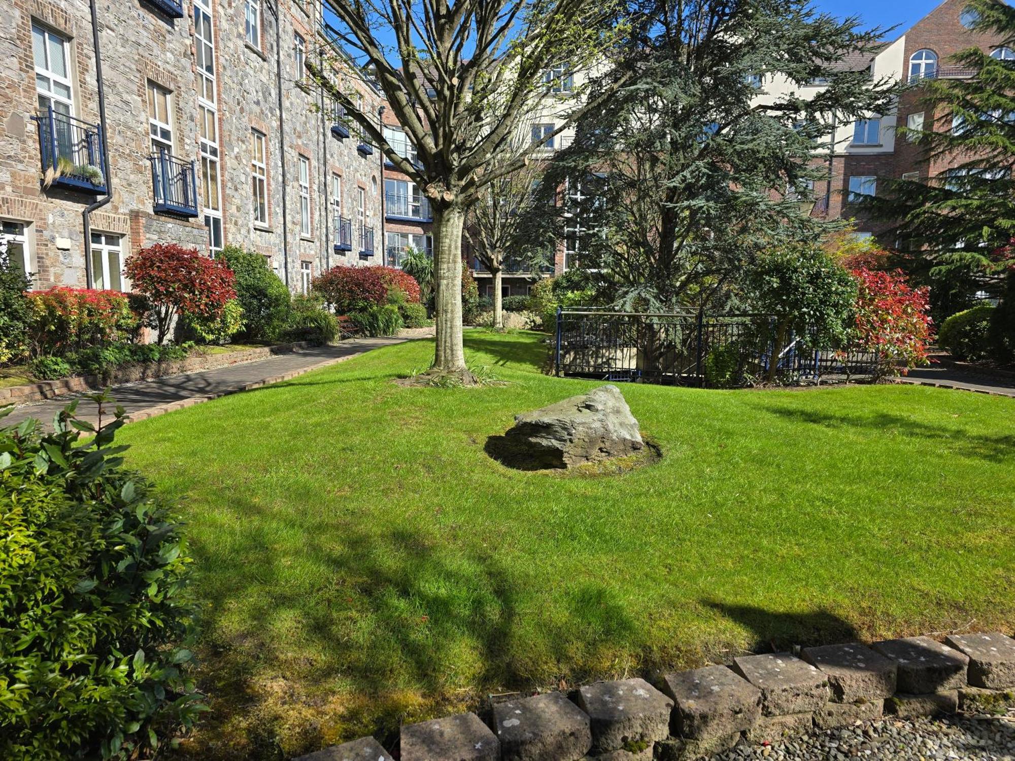 Gracian Omb Dublin Apartment Eksteriør bilde